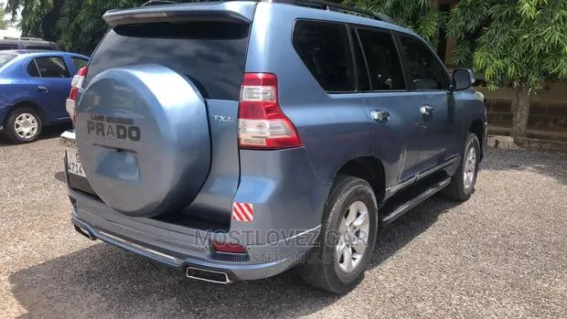 Car for Rent in Ghana Prado for Rent in Ghana Tour · Photo 1