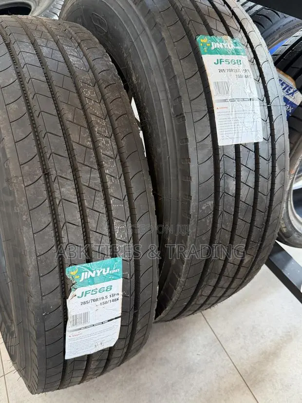 285 70r19.5 Smooth Jinyu · Photo 1