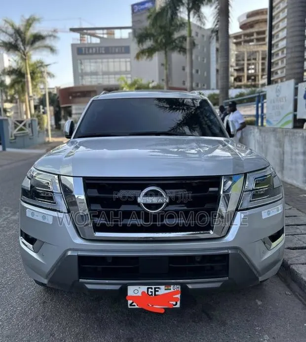 Nissan Armada 2024 Silver · Photo 1