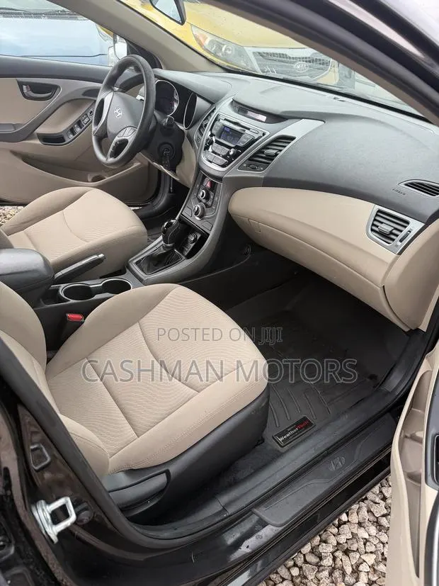 Hyundai Elantra SE 4dr Sedan (1.8L 4cyl 6A) 2015 Black · Photo 1