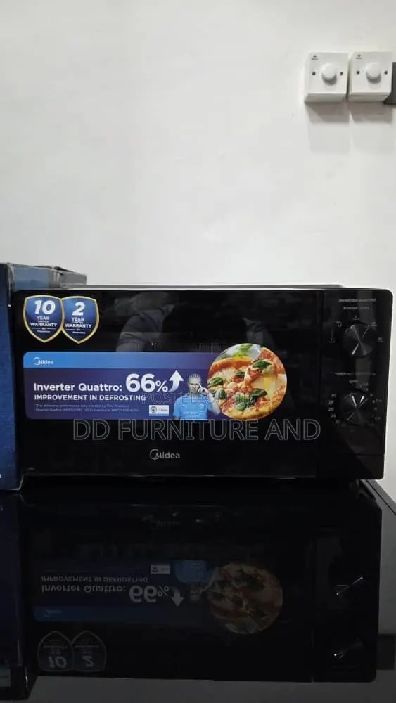 20L Midea Microwave Oven · Photo 1