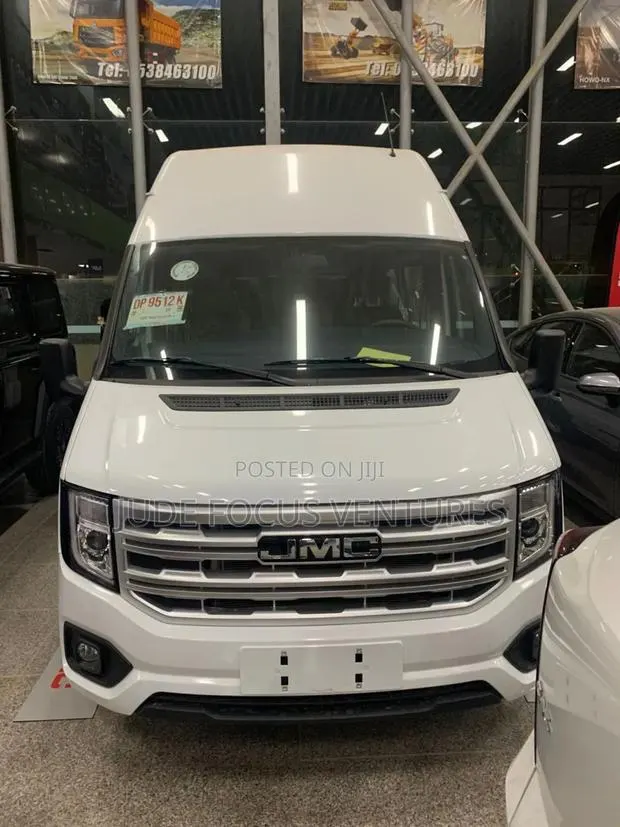 New Bus 2025 White · Photo 1
