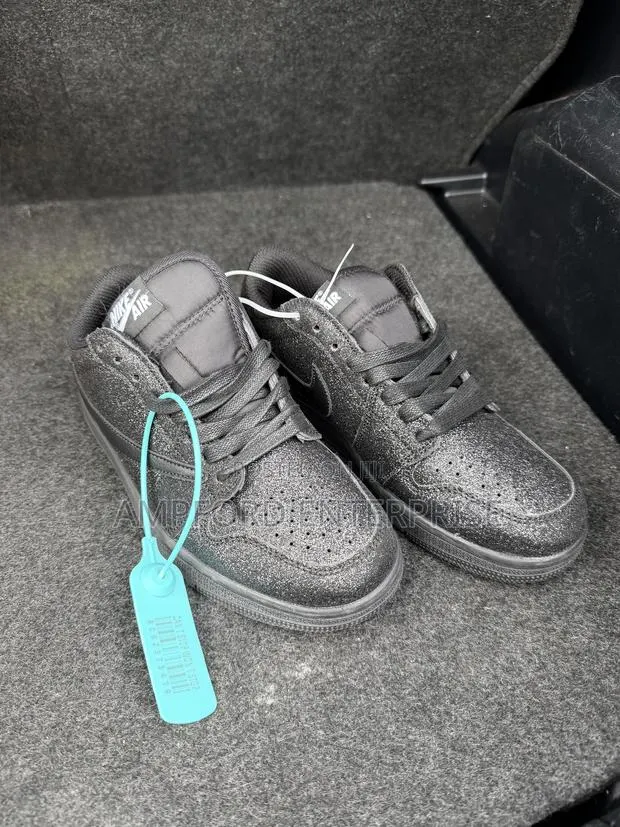 Black Glitter Custom Jordan 1s · Photo 1