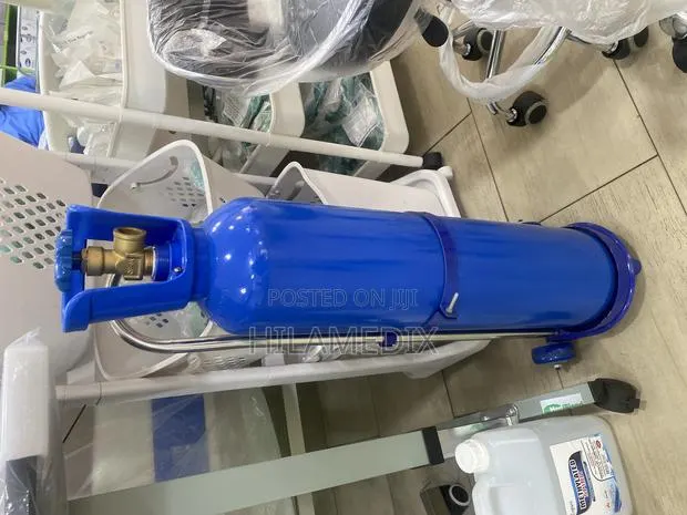 Oxygen Cylinder 10l · Photo 1