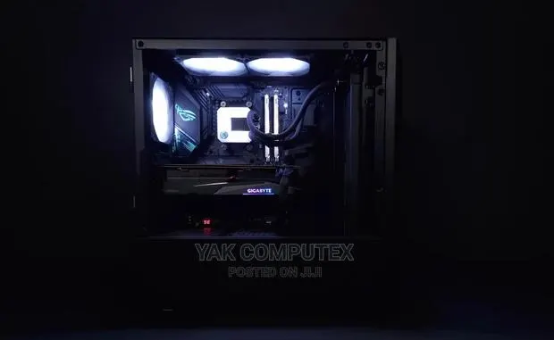 New Desktop Computer Asus ROG Strix GL12 16GB Intel Core I7 SSD 1T · Photo 1