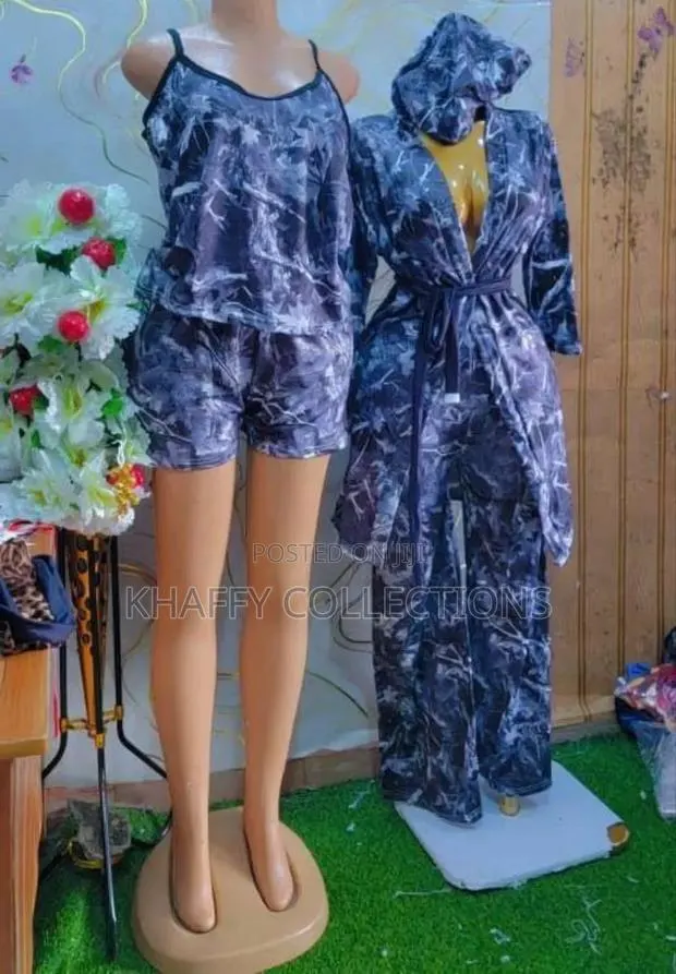 Wholesale 5 in 1 Pyjamas Set for Ladies- Nightwear 5 Piece · Photo 1