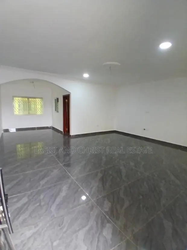 2bdrm Apartment in Lasisi And Christ, Amasaman for rent