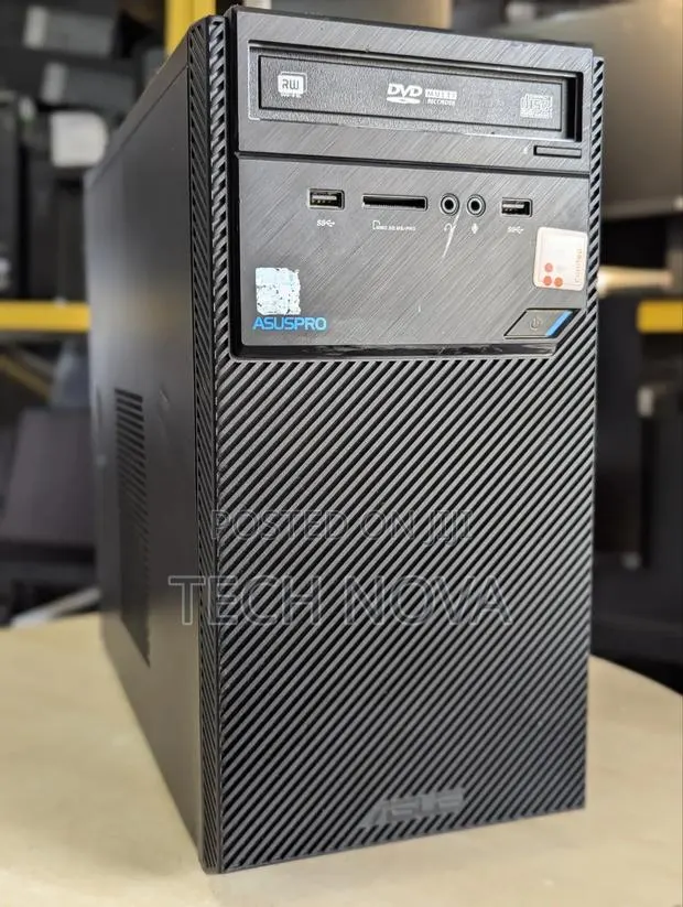 Desktop Computer Asus 16GB Intel Core i7 SSD 256GB · Photo 1