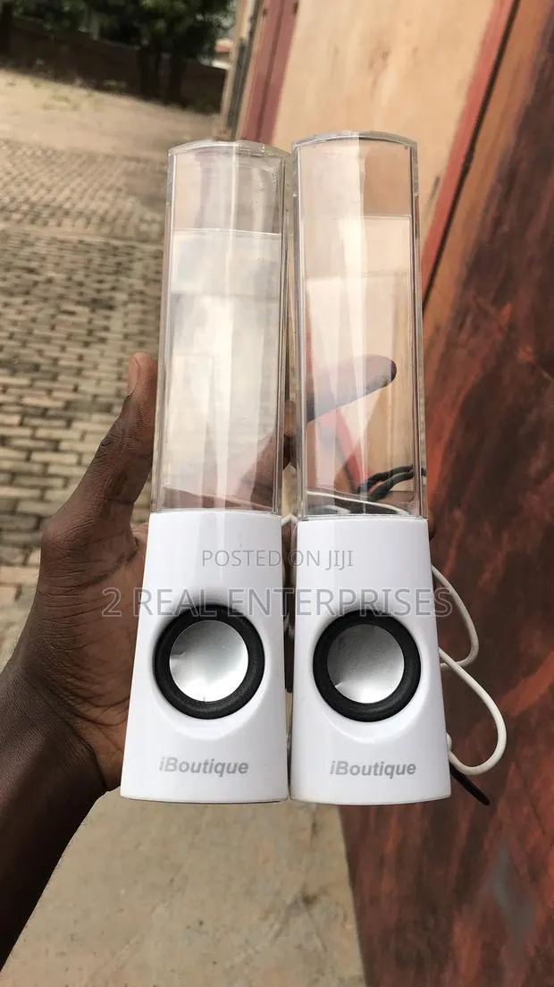 Usb Computer Speakers With Flashing Light · Photo 1