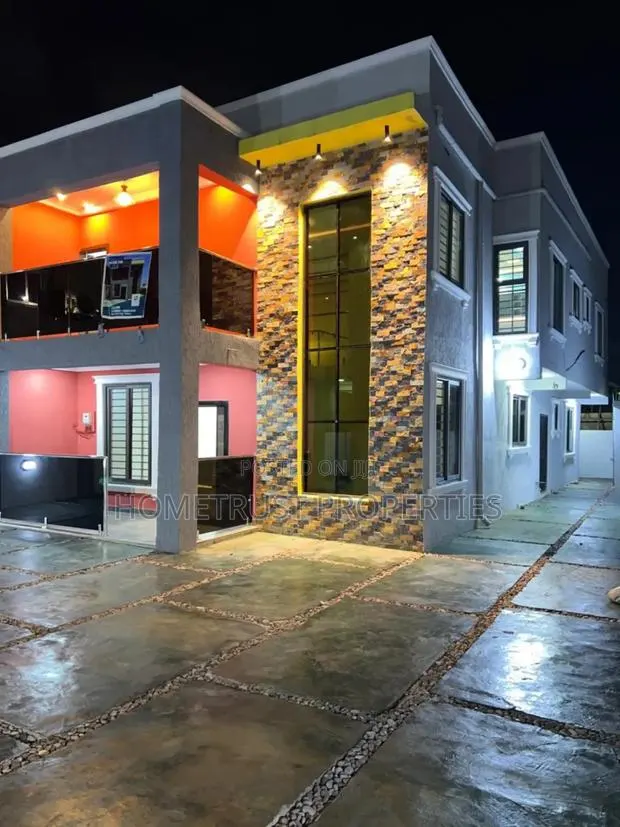 4bdrm Duplex in Hometrust Properties, Millenium City for sale · Photo 1