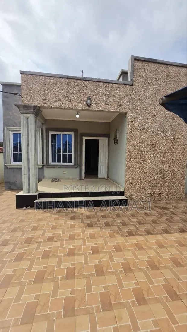 3bdrm House in Spintex, Sakumono for rent · Photo 1