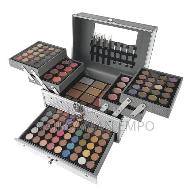 Makeup Kit Set All in One Women · Photo 1