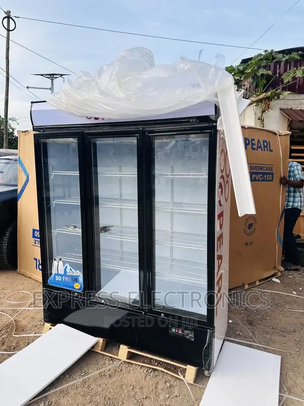 Special Offer on 3doors Display Fridge 950L PVC-150 · Photo 1