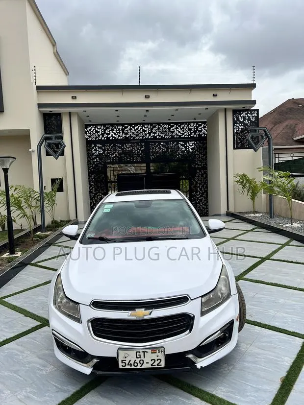 Chevrolet Cruze 2015 White · Photo 1