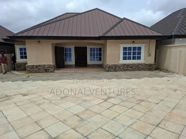 2bdrm House in Sokoban Ampabame, Kumasi Metropolitan for sale · Photo 1