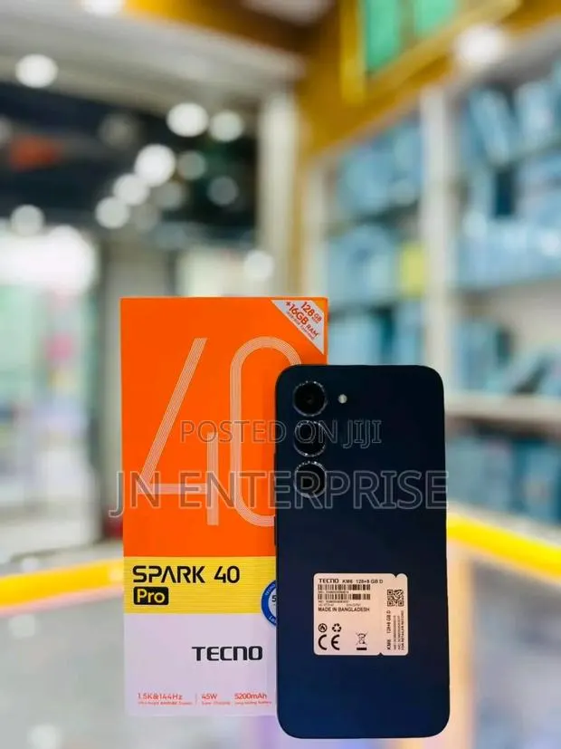 New Tecno Spark 40 Pro 256 GB Black · Photo 1