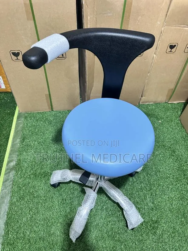Examination/Theatre Stool With Backrest · Photo 1