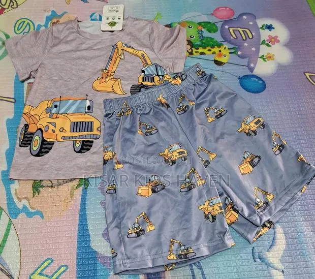 Neat Boy's Top and Down 1 to 2 Years · Photo 1
