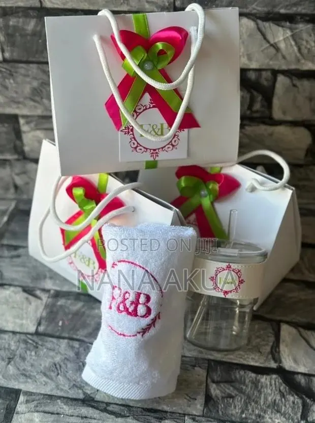 Customised Leather Mug and Face Towel Set · Photo 1