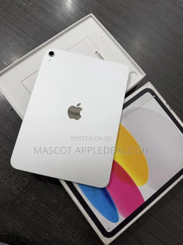 New Apple iPad (2025) 128 GB Silver · Photo 1