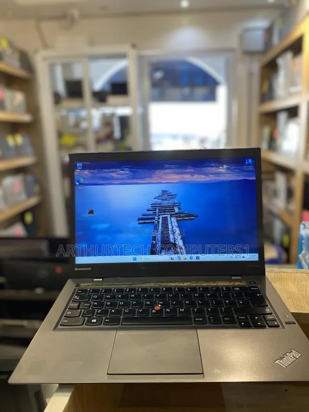 Laptop Lenovo ThinkPad X1 Carbon 8GB Intel Core i7 SSD 256GB · Photo 1