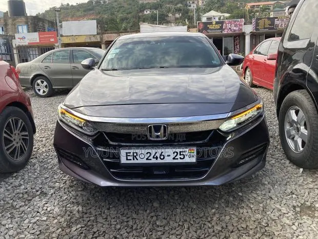 Honda Accord Sport (2.0L 4cyl Turbo 10A) 2019 Green · Photo 1
