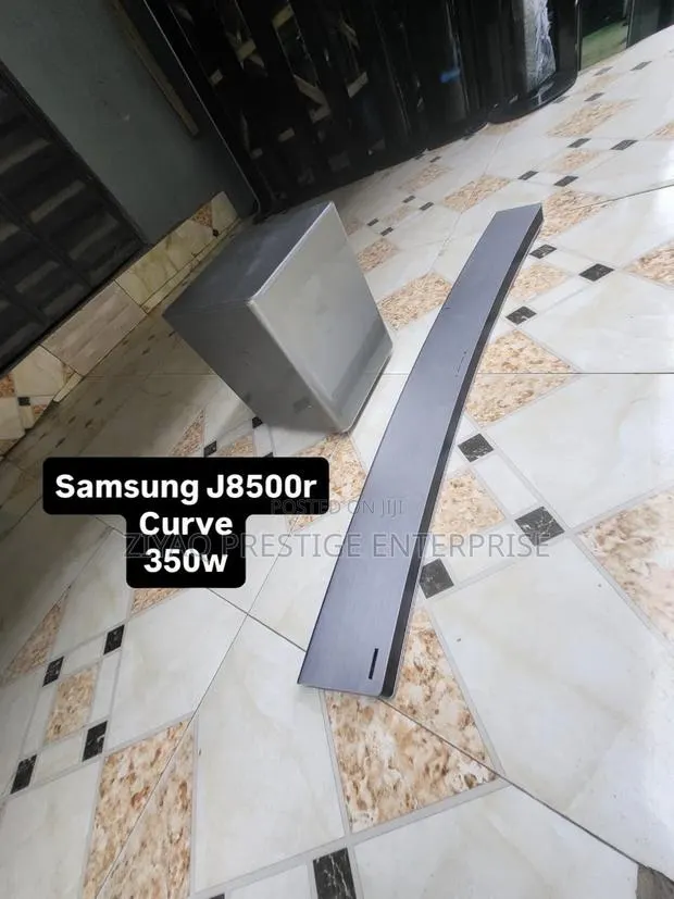 Original Home Use Samsung J8500r Curve Sound Bar · Photo 1