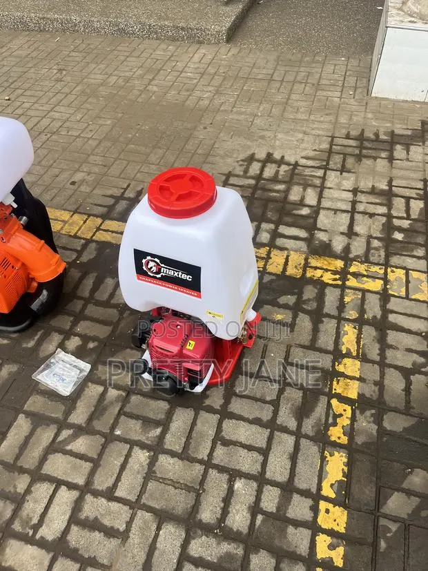Knapsack Sprayer · Photo 1