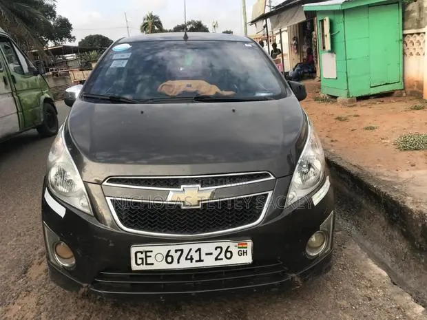 Chevrolet Spark LT 2012 Gray · Photo 1