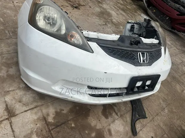 Honda Fit 2010-2012 Front Cut Available · Photo 1