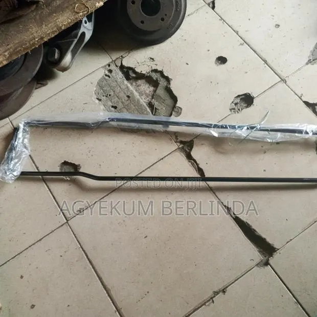 Honda CRV 2017 to 2025 Back Stabilizer Bar · Photo 1
