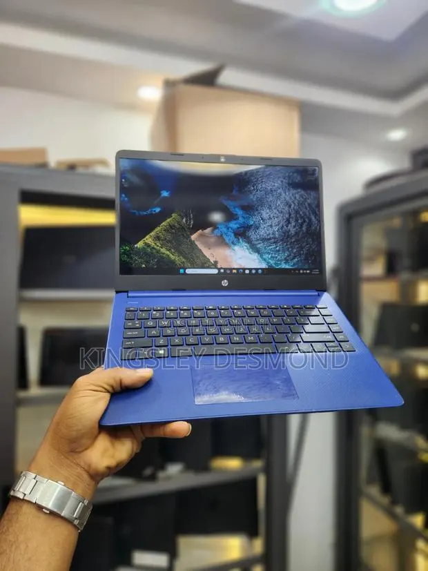 Laptop HP 14-dq1025cl 4GB Intel SSD 60GB · Photo 1