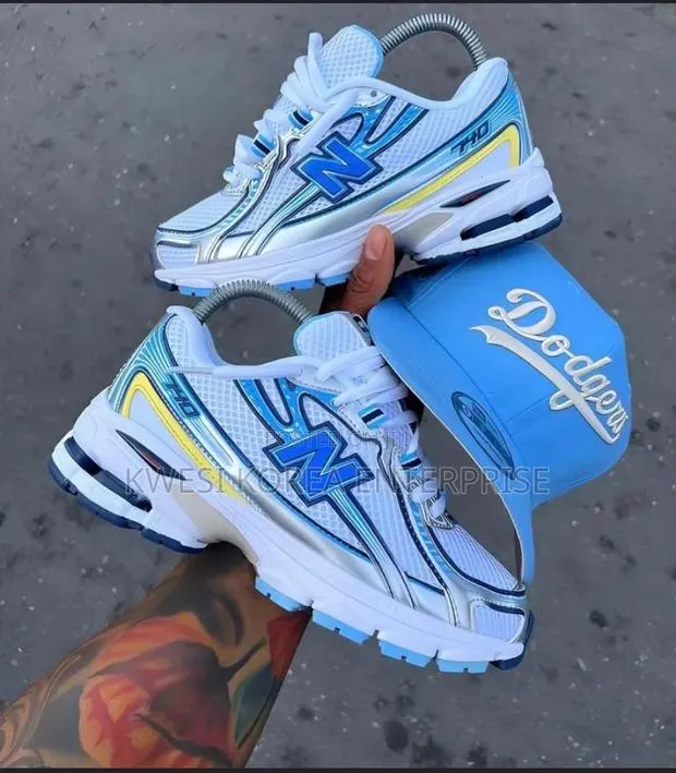 New Balance Sneakers · Photo 1