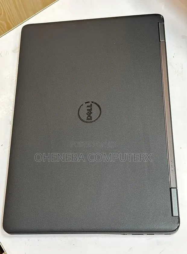Laptop Dell Latitude E7240 8GB Intel Core i5 HDD 500GB · Photo 1