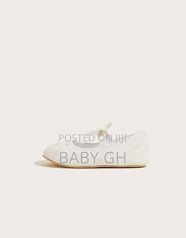 Patent Heart Embroidered Walker Shoes Ivory · Photo 3