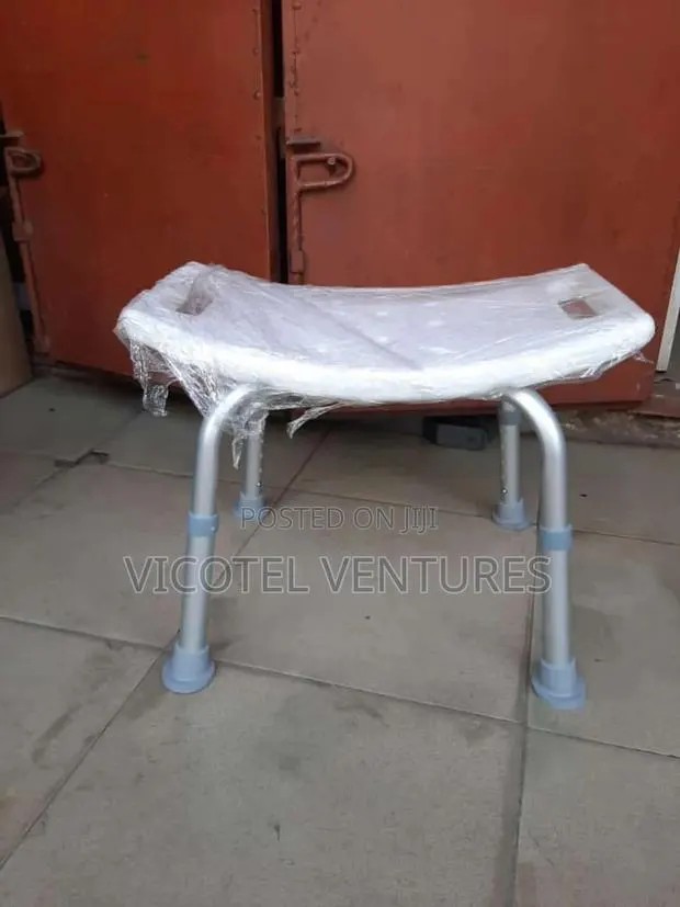 Shower Seat Without Backrest · Photo 1