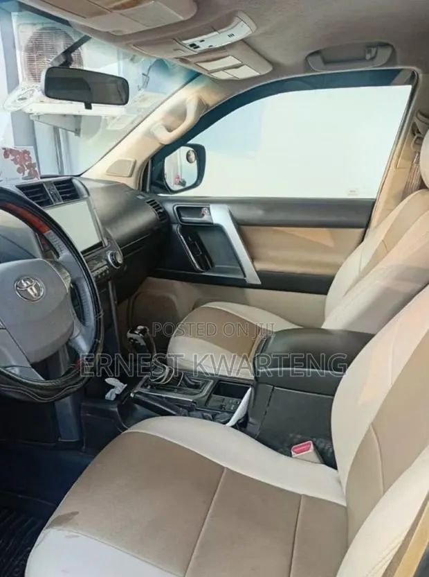 Toyota Land Cruiser Prado 2013 Black · Photo 1