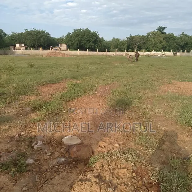 Strategic One Acre Land for Sale · Photo 1