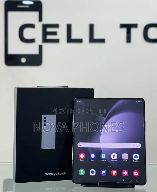 New Samsung Galaxy Z Fold 5 256 GB Blue · Photo 1