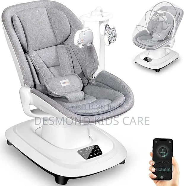 The Mastela Deluxe Multi-Motion Baby Cradle Is a Versatile 3-in-1 · Photo 1