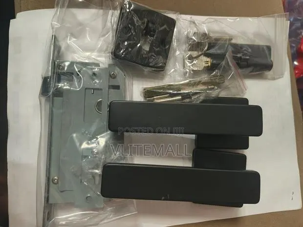 High Quality Door Lock · Photo 1
