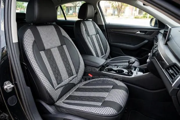 Luxury Universal Seat Cover-Ash and Black -Woven Design · Photo 1
