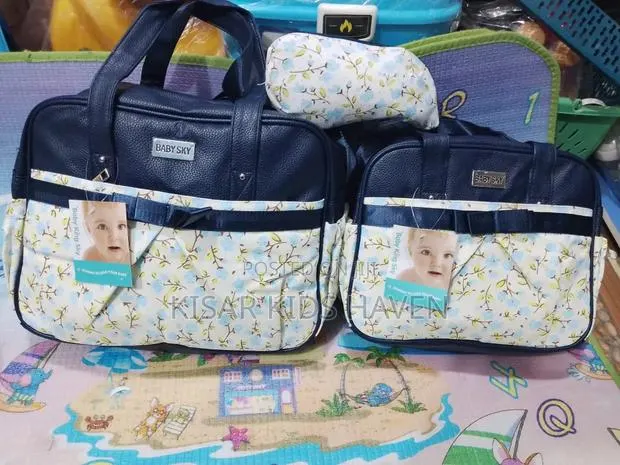 Quality and Stylish Diaper Bag · Photo 2