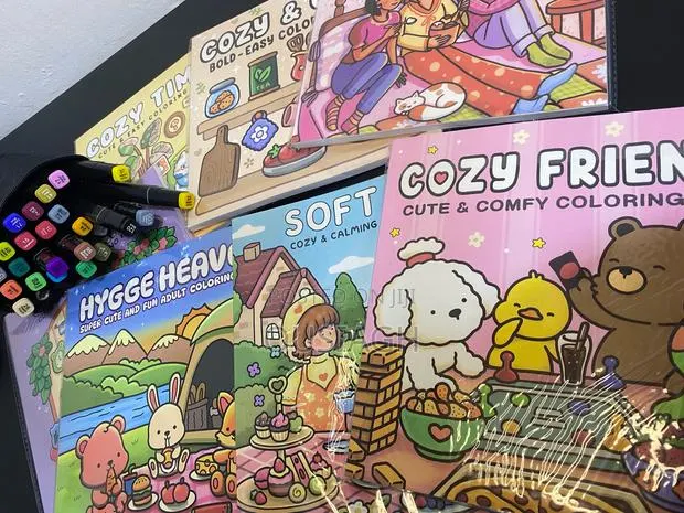Adult Colouring Books · Photo 1