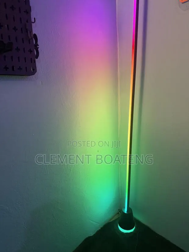 RoomSmart LED Floor Lamp, RGBIC Corner Lamp With · Photo 1