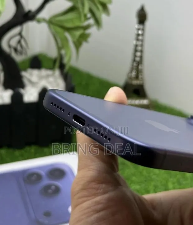 Apple iPhone 17 Pro Max 1 TB Blue · Photo 1
