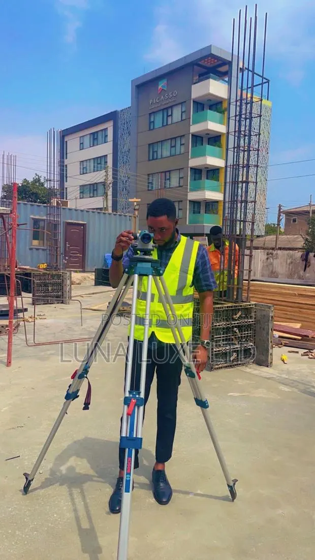 Land Surveyor · Photo 1