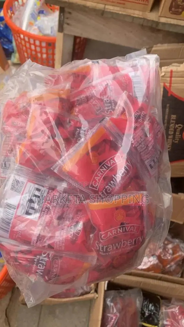 Carnival Strawberry Liqueur 50ml · Photo 1