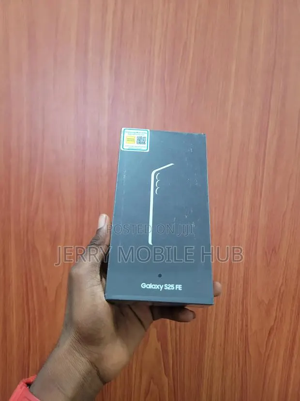 New Samsung Galaxy S25 FE 128 GB Black · Photo 1