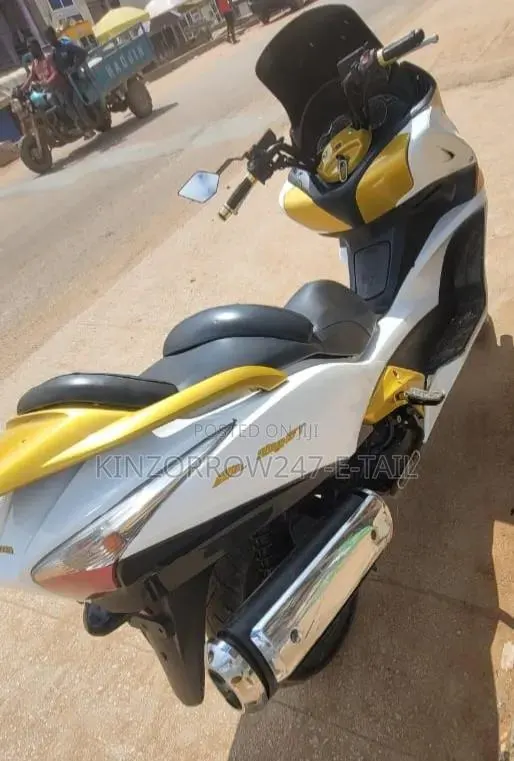Honda Gold Wing 2023 White · Photo 1